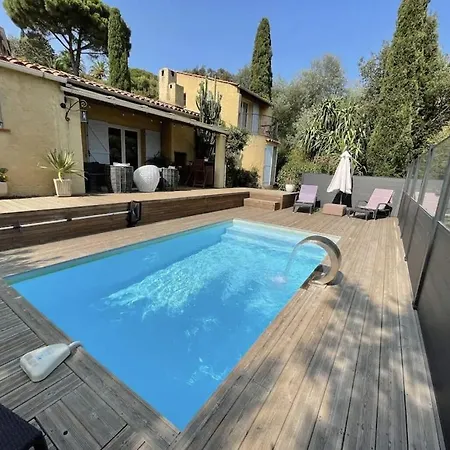 Belle Maison Vue Montagne Avec Piscine Privee A 5 Minutes De La Et Village.i *