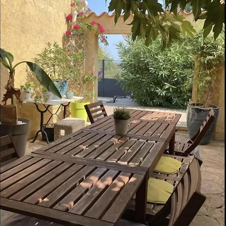 Belle Maison Vue Montagne Avec Piscine Privee A 5 Minutes De La Et Village.i Villa *